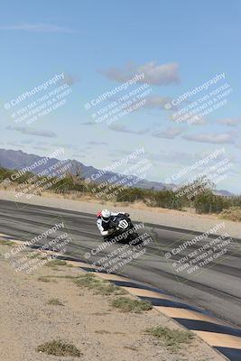 media/Nov-16-2025-Race Pace (Sun) [[8c5fa54630]]/Verified Riders/4-Turn 3 Inside (1050am)/